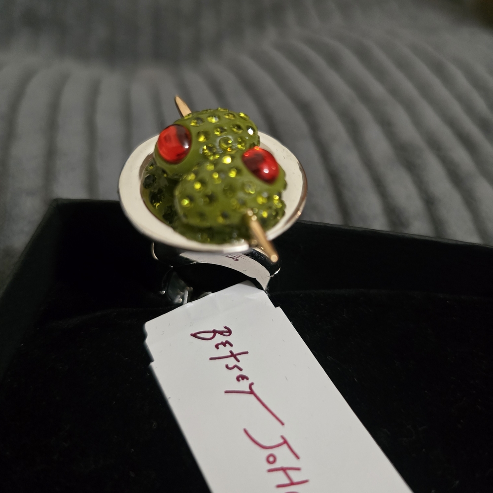 Betsey Johnson Olive Martini Ring - Picture 3 of 7